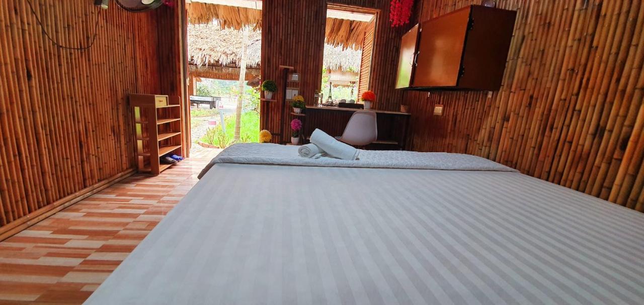 Quoc Khanh Bamboo Homestay Ninh Binh Buitenkant foto